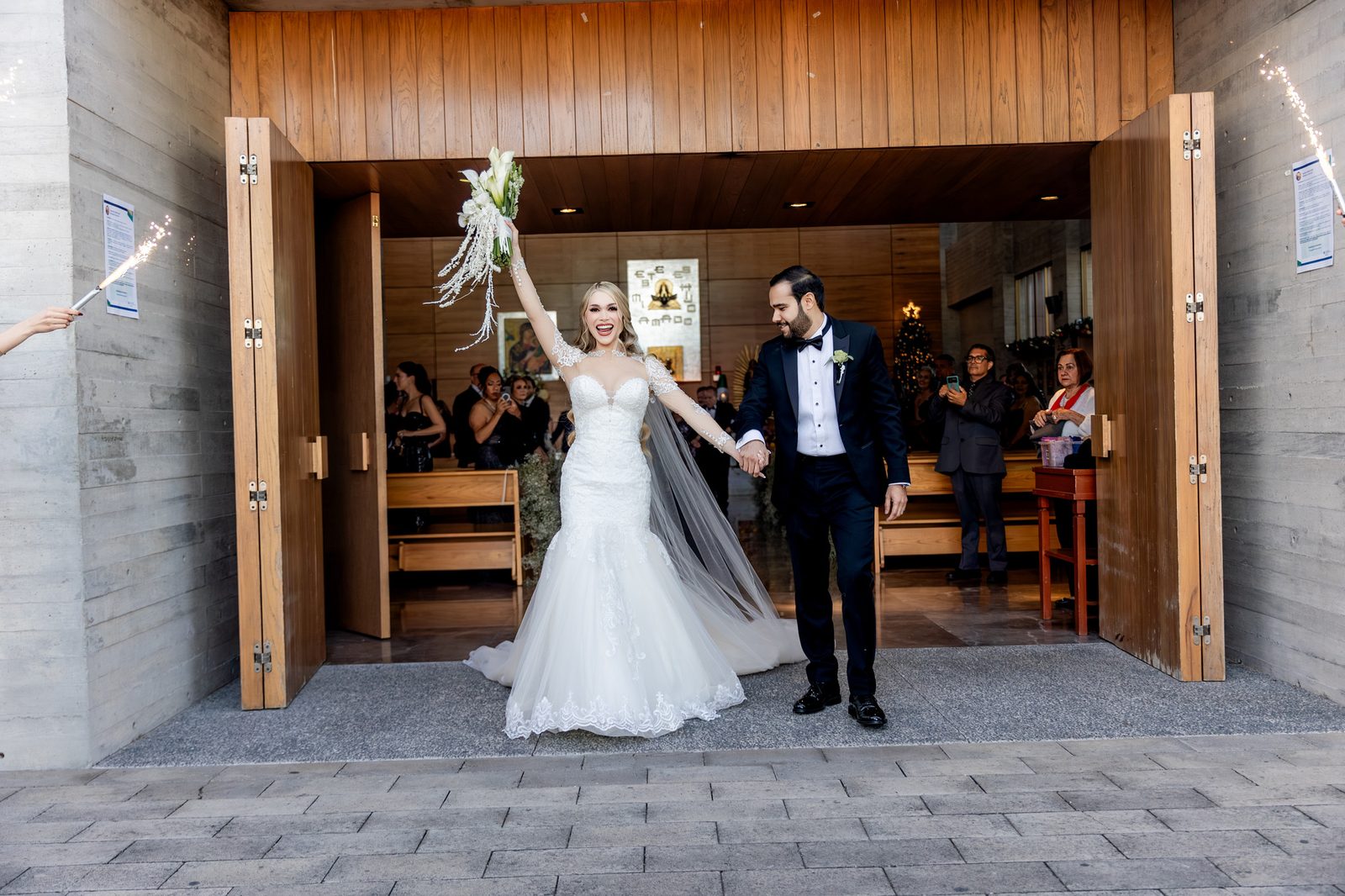 Fiesta y baile en la recepción de la boda en La Victoria Eventos, La Primavera, Zapopan — Oscar Lara Fotografía