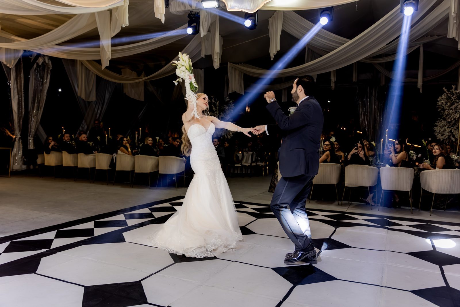 Celebración de boda con estilo editorial en La Victoria Eventos, La Primavera, Zapopan — Oscar Lara Fotografía