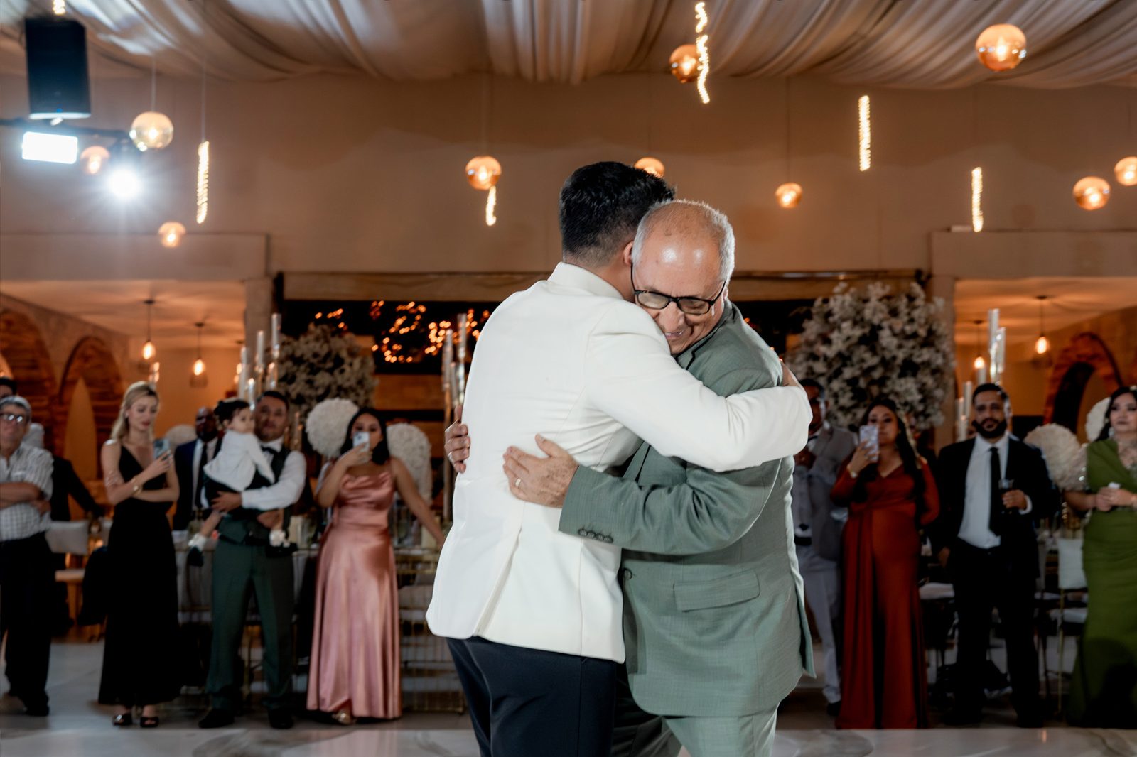 Retrato de los novios Larissa y Octavio en La Cantera Eventos — Oscar Lara Fotografía