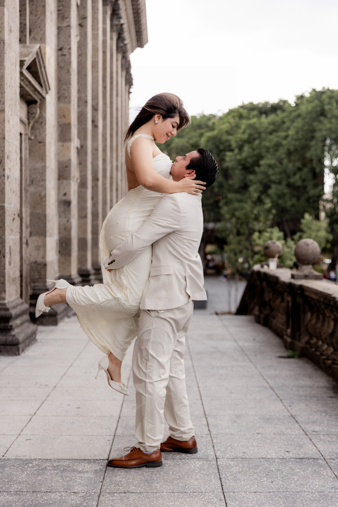 Complicidad y romance en la sesión preboda de Gabriela y Emmanuel
