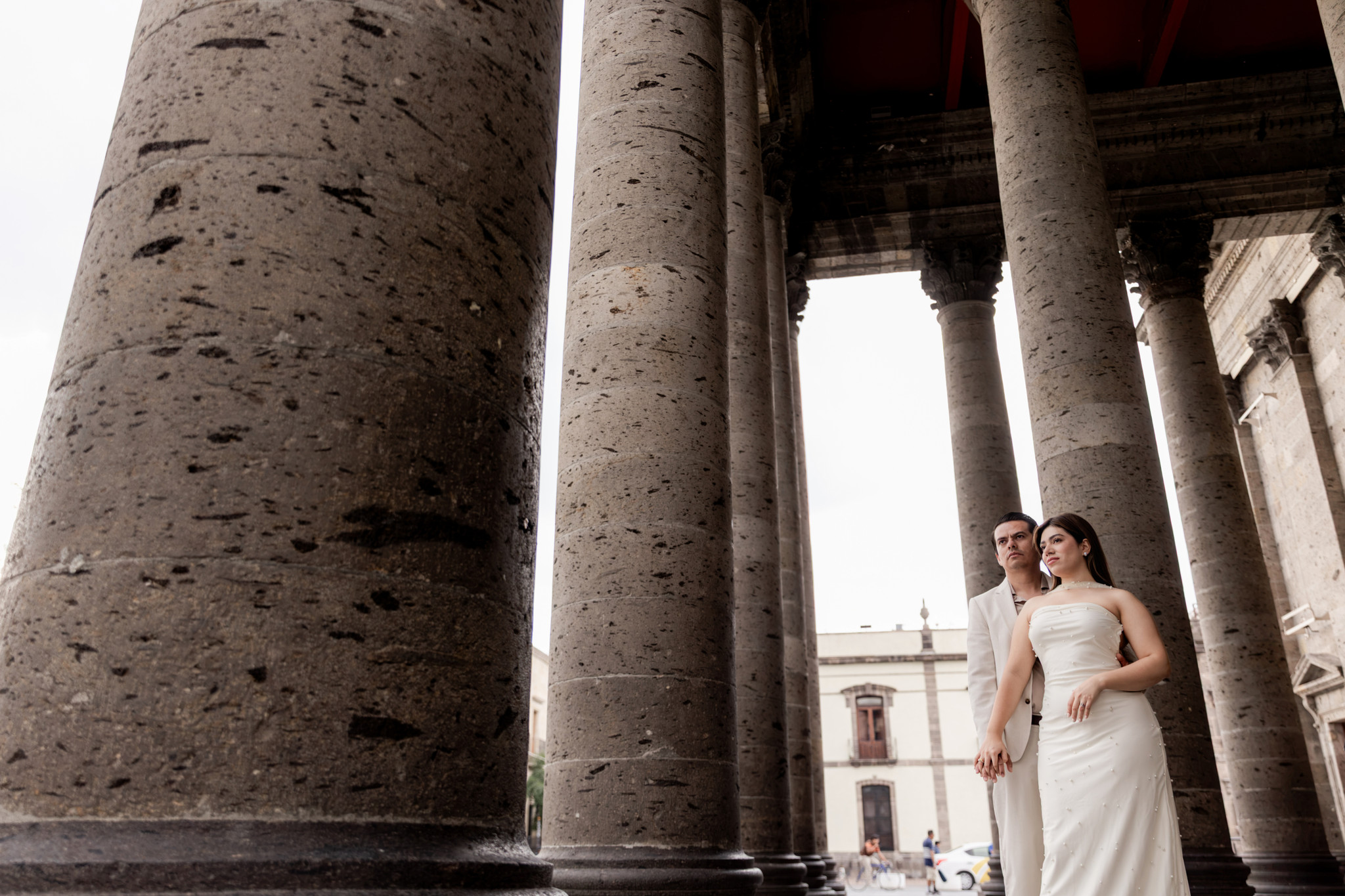 Gabriela y Emmanuel, retrato romántico en el centro de Guadalajara